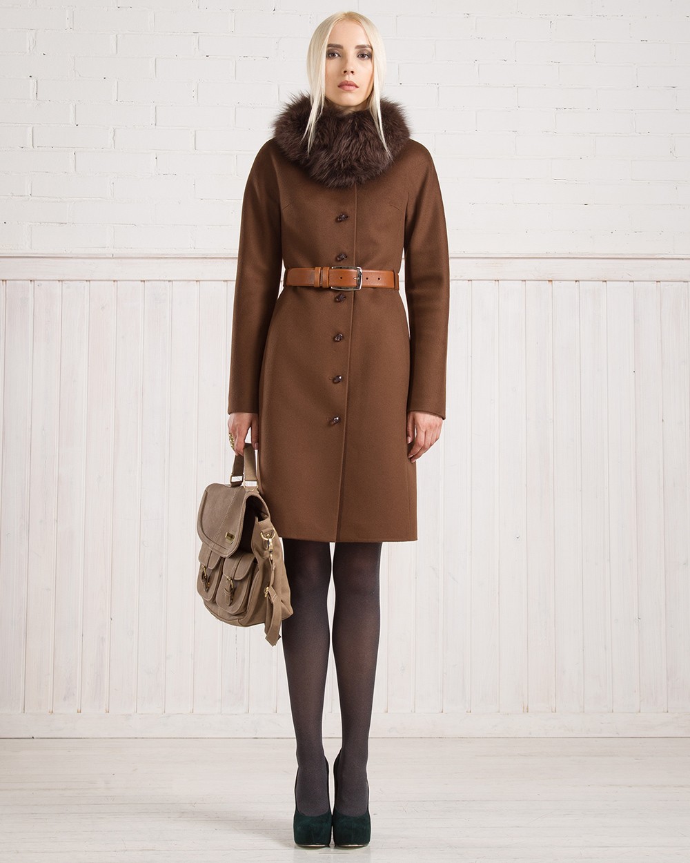 Купить коричневое пальто. Пальто зимнее. Коричневое пальто женское. Коричневое пальто. Пальто женское зимнее коричневое.